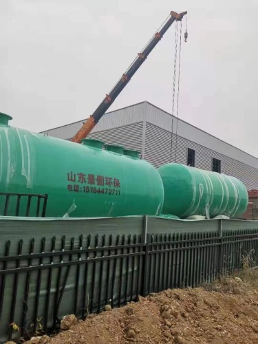 玻璃钢污水设备安装现场